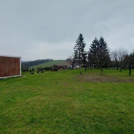 Dum Nedaleko Resovskych Vodopadu Villa Tvrdkov Dış mekan fotoğraf